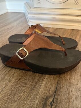 FitFlop The Skinny Metallic Sandal Women's 6 Bronze  Comfort Thong Wedge Comfort